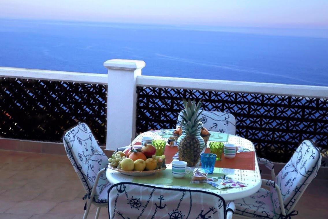 Villa Yellow House Ликата Экстерьер фото