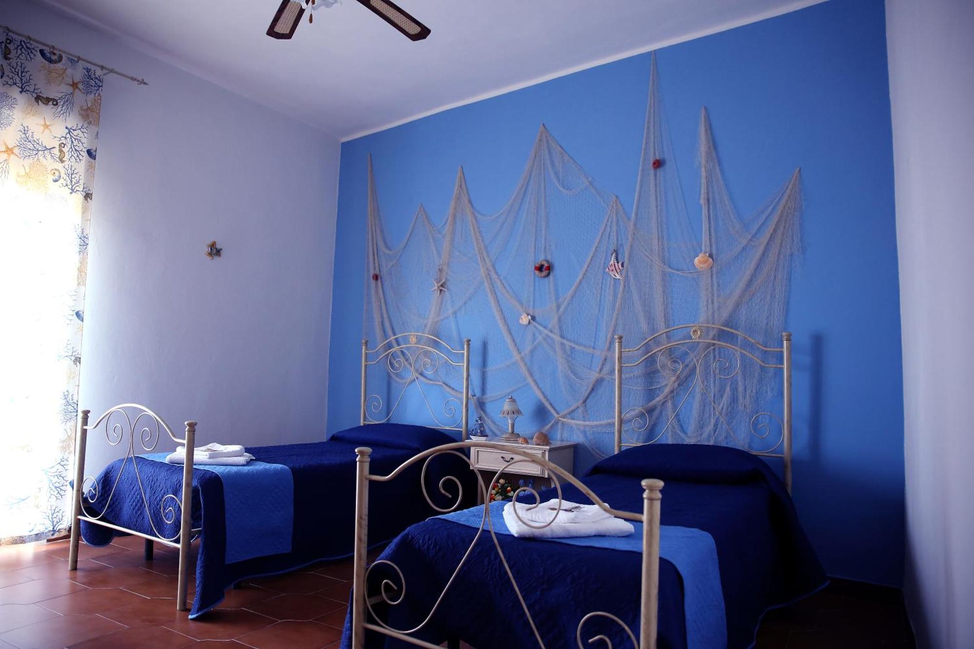Villa Yellow House Ликата Номер фото